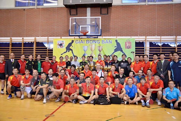 Huit pays au tournoi de tennis de table des Viêt kiêu en Pologne